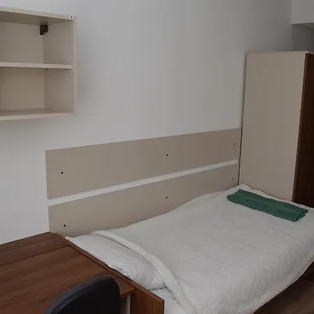 Marothi Kollegium Hostal *