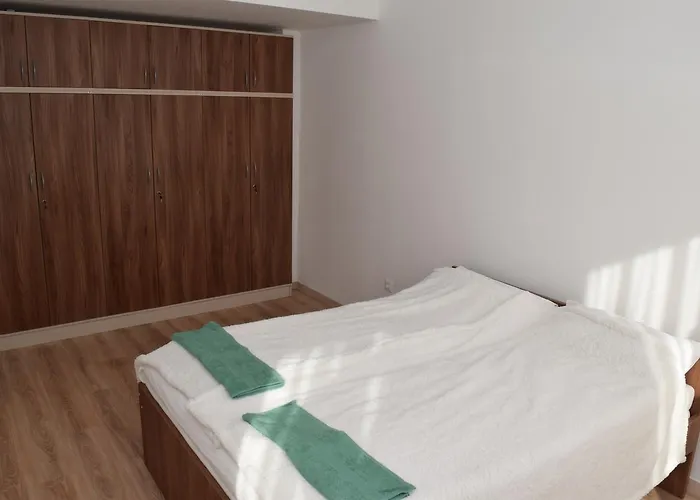 Marothi Kollegium Hostel *