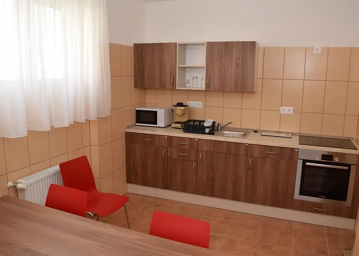 Hostel Marothi Kollegium *