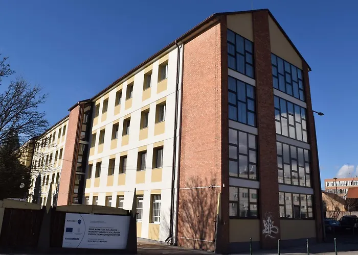 Hostel Marothi Kollegium *